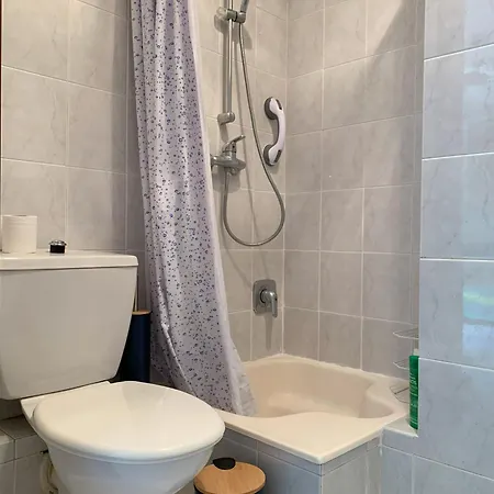 Relax Au Soleil - Proche De La 100 M - Centre-ville Apartment *