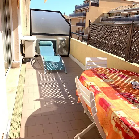 Relax Au Soleil - Avec Grande Terrasse - Proche De La 100 M Et Du Centre アパート