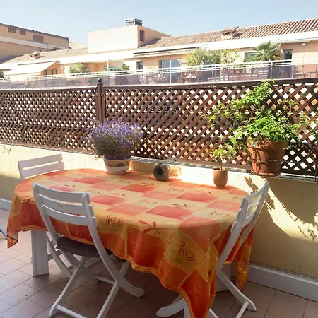 Relax Au Soleil - Avec Grande Terrasse - Proche De La 100 M Et Du Centre Apartment *