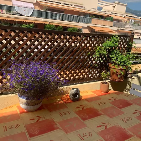 Relax Au Soleil - Avec Grande Terrasse - Proche De La 100 M Et Du Centre Mentone