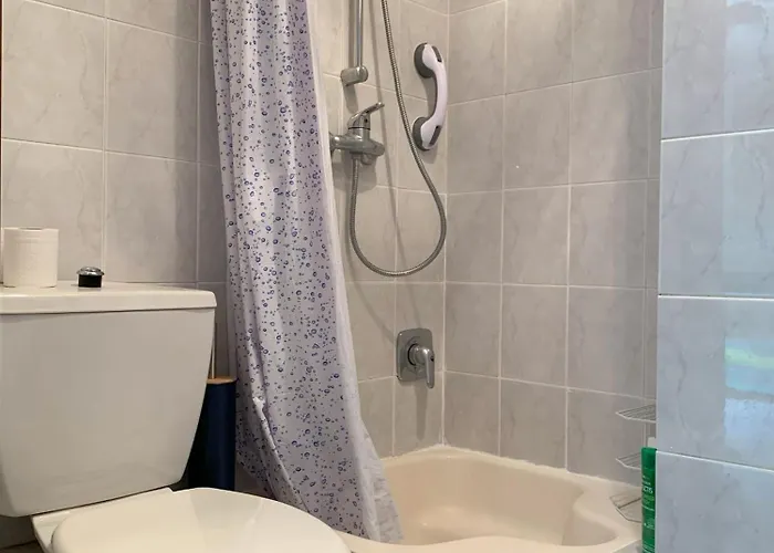 Relax Au Soleil - Proche De La 100 M - Centre-ville شقة *